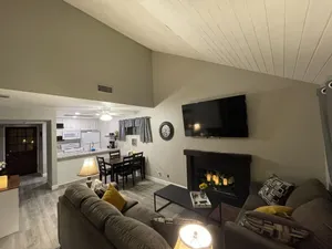 Image of Condo walking distance to Restaurants and Shopping
