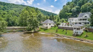 Image of Jackson River Estate Cozy Cottage on the River