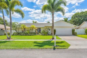 Image of Looking for a peaceful getaway? This Wellington \"Casita\" Home Awaits You!