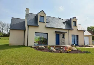 Image of Comfortable 3-star house in a green setting