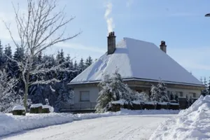 Image of You're fond of nature, lakes, cows ! you've just found a house for your holidays