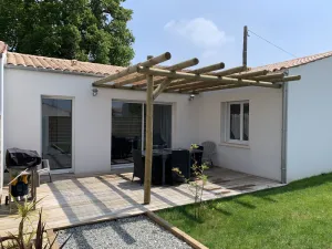 Image of At the foot of the Ile d'Oléron bridge quiet villa not overlooked private parking