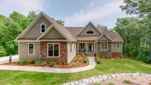 Image of 4 Bedrooms\/Community Boat Docks\/Nice Yard\/Short walk to the Lake