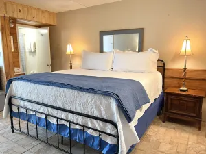 Image of Budget friendly studio condo! Heart of Gulf Shores across from the Hangout!