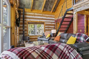 Image of Secluded cabin getaway on 40 wooded acres! - 45 mins from South Tulsa
