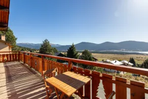 Image of Chalet Les Tilleuls - Jolie vue montagne et lac