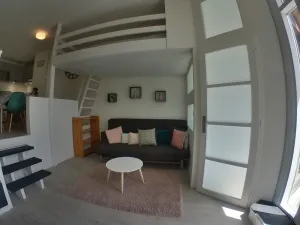 Image of Beautiful Renovated Studio for 4 in Quiet Area, Ski-in\/Ski-out Access