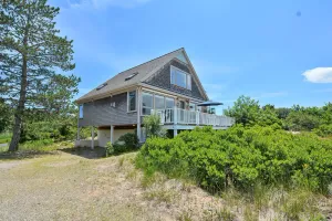 Image of Lofty Views: The best of Plum Island at your doorstep.