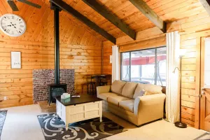 Image of 🌲Log cabin in Payson. Fast Wifi. Large Patio. Long term discounts.