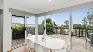 Image of Cloud 9 at Batehaven
