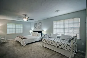 Image of *King* Bed In Heart of City Close to the Reservoir