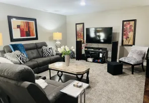 Image of Short term avail! 5 min from MIZZOU,Univ Hospital! Family sized,clean,fenced