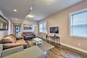 Image of Boston Apartment < 10 Mi to Top Universities