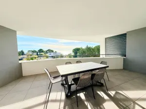 Image of 2-bedroom Apartment in Mèze, stunning view, free parking