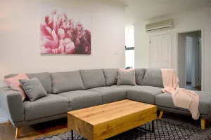 Image of The Blush 3 - Style in the vines