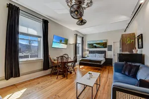 Image of Luxe Studio 4 On Main Street -Luxury Steam Shower, Views! Kitchen, Washer\/ Dryer