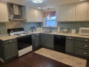 Image of 3-bedroom vacation home 6 minutes from Brown University
