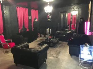 Image of Glamorous-chic villa with private pool in Paris area