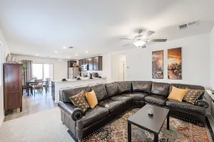 Image of Luxe Private Getaway Near Main St & Skyline Park!