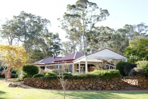 Image of Twin Gums: Large family home, beautiful gardens