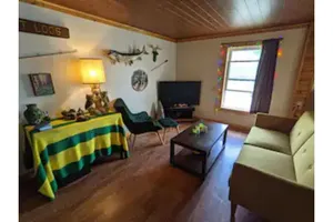 Image of Convenient, cozy, and colorful 2 Bed\/1 Bath Home