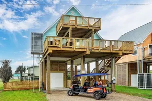 Image of 🌴Surfside Paradise #6-Amazing views, lift, EV chg🌴