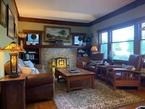 Image of Vintage Vibes & Pickleball Fun - 1910 Fernside Craftsman near Pickleball Court!