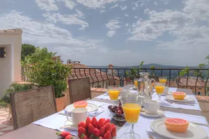 Image of Charming house  in the heart of the village: AC, renovated and Rooftop!