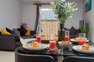 Image of Spacious 5 Beds House: Garden & FREE Parking - 中国搬迁