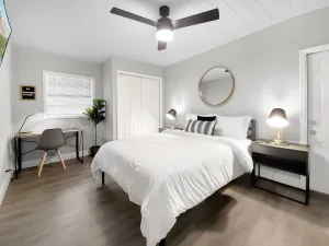 Image of Cheerful 4-bedroom Home near Bush Gardens