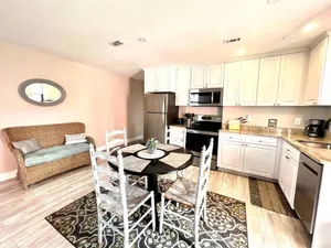 Image of Gulf and Pool View Incredible Studio Condo