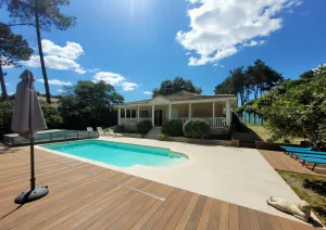 Image of Villa Eden Parc with swimming pool on the golf course