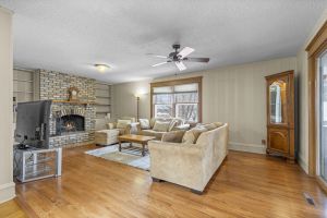 Image of Historic farmhouse on an acreage in Marion