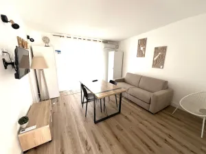 Image of Fiori Di Cala Rossa Très beau studio, 2 adultes 1 enfant moins de 3 ans, au sein d'une résidence hôtelière avec piscine et plage Cala Rossa à 600m