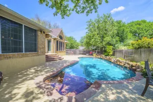 Image of Beautiful Open Floorplan Home with Pool few min drive to Lake Austin & Travis