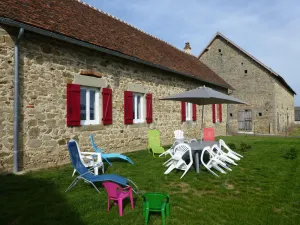 Image of Charming Renovated Farmhouse with Garden, Ideal for Families, WiFi, and Modern Amenities