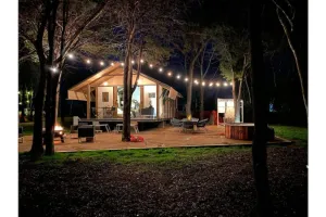 Image of Lake Front Glamping Near Austin-Bathroom In Unit