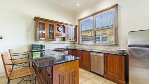 Image of Situated in the CBD district with easy access to all Warrnambool has to offer