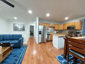 Image of Cozy Renovated 4 Br 2 Bath Split Foyer House