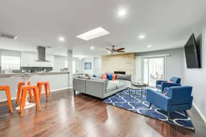 Image of Fantastic Luxury 5 BR with Hot-tub close to Downtown Dallas