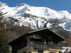 Image of Spectacular views at the foot of the imposing Chaîne des ARAVIS