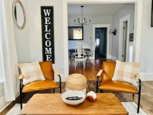 Image of The Broadway Cottage - Great Bend Downtown(Pet Friendly)