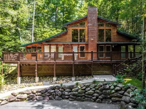 Image of Pine Haven: Wonderful Cabin Getaway 4 Miles from Downtown Gatlinburg