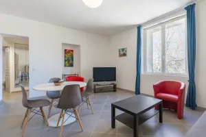 Image of GitesLuberon 2 F2