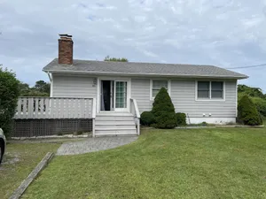 Image of Recently renovated beach house in desirable Ditch Plains section of Montauk;