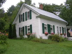 Image of Stonecutter's Cottage In Secluded  Country  Setting at Head of Williamstown Gulf