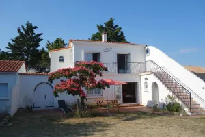 Image of Ideal place to relax, quiet private street, forest 2 minutes, beach 10 minutes walk