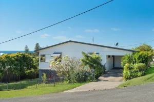 Image of Crescent Escape Crescent Head