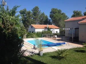 Image of Villa sur Vaste Terrain Arboré Avec Jardin Aménagé et Grande Terrasse