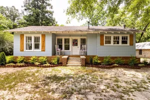 Image of Charming Cottage + Barn-Sleeps 6-by Flint Creek🎣🛶🌿